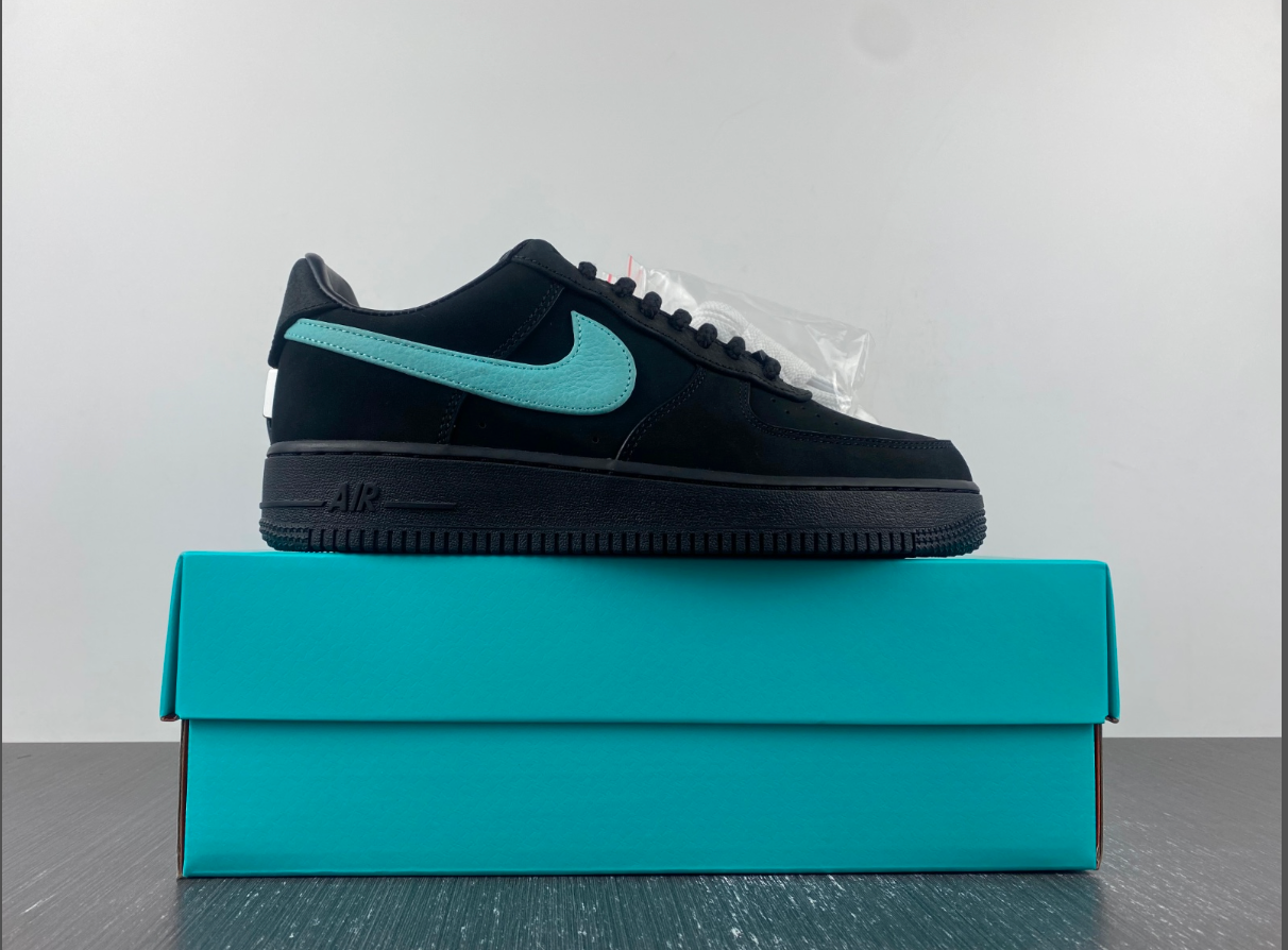 Tiffany & Co. x Nike Air Force 1 Low ‘1837’